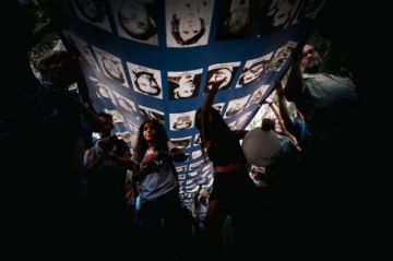 Milei paraliza fuera de Argentina la búsqueda de bebés robados en la dictadura