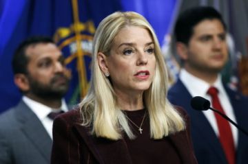 La ex fiscal general de EE.UU opta por no comparecer por el caso Epstein