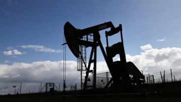 El brent sube casi un 3 %, hasta 97 dólares, por la incertidumbre sobre el alto al fuego en Irán