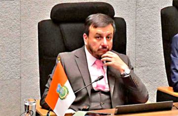 Medinaceli supera interpelación y Asamblea rechaza su censura