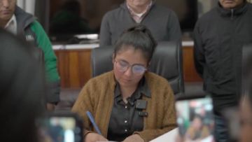 Alcaldesa de Potosí promulga ley de transición