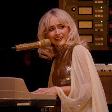 Sabrina Carpenter se disculpa por controversia en Coachella