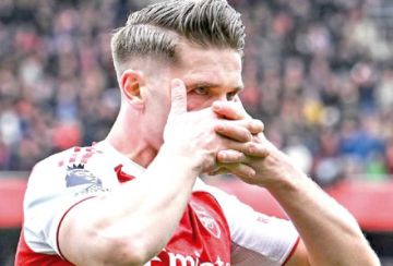 Arsenal pierde y la Premier League está al rojo vivo