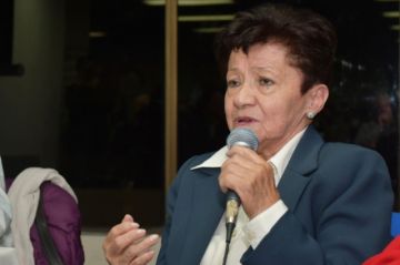 Homenajean a Aida Albarracín Valda impulsora del Día del Niño Boliviano