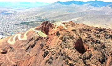 Denuncian que crece deterioro del Cerro Rico con riesgo de la cumbre