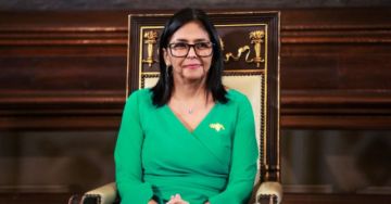 Delcy Rodríguez, 100 días equilibrando el beneplácito de Trump y la supervivencia del chavismo