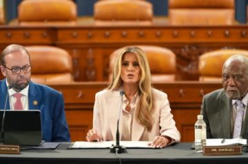 Melania Trump impulsa normas que protejan a los niños en los hogares de acogida