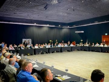 Ministerios de Obras Públicas y Desarrollo Productivo analizan el potencial de puerto Busch