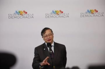 Gustavo Petro niega vinculación con "Fito" ante acusación de Ecuador