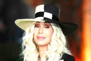 Cher pide de nuevo la tutela de las finanzas de su hijo