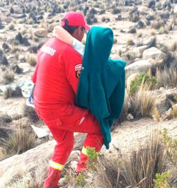 Un bombero salva la vida de un  niño accidentado