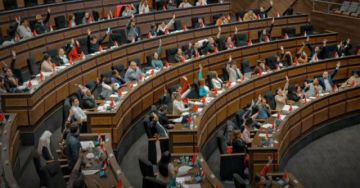 Diputados aprueban crédito de 34 millones de euros para planta solar