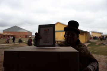 Bolivia transita del sistema del “partido hegemónico” a una democracia “multipartidaria”