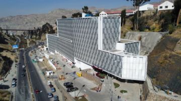 Aprehenden a representante de empresa que construyó el Instituto Gastroenterológico de La Paz