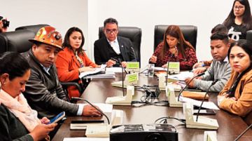 Ministro de Defensa informa en Diputados por contratación del Hércules tras accidente en El Alto