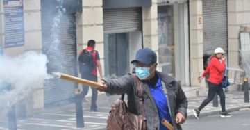 Ministerio de Educación atribuye movilizaciones a demanda salarial y conflicto interno del magisterio rural