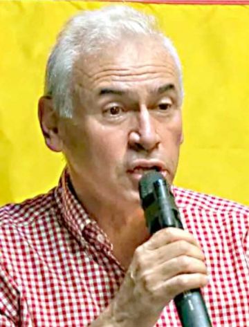 Exministro Guido Áñez retorna del exilio