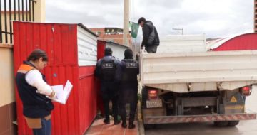 Alcaldía inicia retiro de casetas ilegales en la ciudad de Potosí