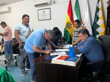 ABC expone el Plan Nacional de Emergencia a transportistas en Santa Cruz