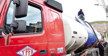 YPFB despacha más de 4,3 millones de litros de combustible para reducir filas en La Paz