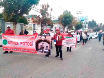 Advierten defensa de derechos de trabajadores ante transición