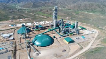 ECEBOL destapa irregularidades en comercialización de cemento, descarta privatización