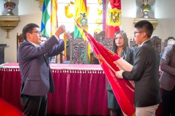 Colegio Nacional  Pichincha recibió condecoraciones