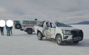 Choque de dos vehículos en el Salar de Uyuni deja al menos siete heridos