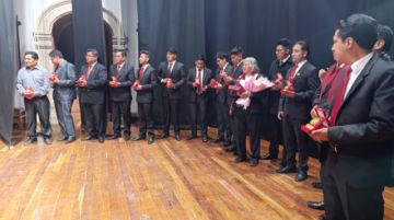 El Pichincha comenzó a reconocer a sus artistas