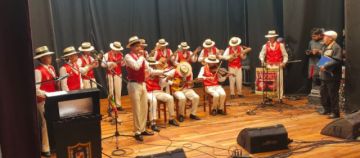 En el marco de los 200 años de vida institucional del Colegio Nacional Pichincha, este domingo se llevó adelante el Festival de Estudiantinas “7 de Mayo”, una gala artística sin pr