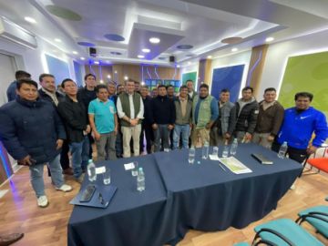 Gobierno y transporte de los Yungas alcanzan acuerdo para levantar los bloqueos