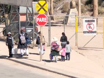 Alumnos migran a modalidad virtual ante brotes en escuelas