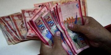Riesgo país de Bolivia desciende a 378 puntos, informó el ministro de Economía