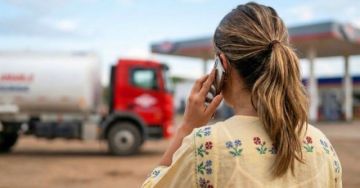 YPFB habilita líneas de WhatsApp para informar sobre el abastecimiento de combustibles