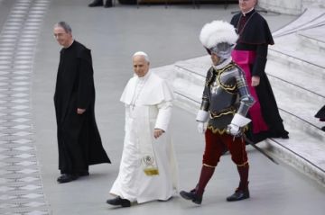 Trump al papa León XIV: «Le guste o no, Irán no puede tener un arma nuclear»
