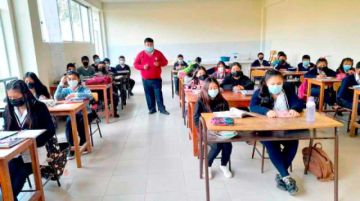 Aumento de influenza y varicela obliga al cierre de 25 escuelas 