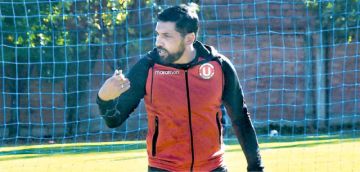 Flores, en la U de Vinto
