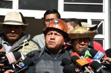 Argollo se declara víctima de “guerra sucia” tras polémica por su salario