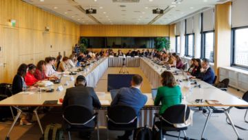 Gobierno afirma que Bolivia destaca en Berlín políticas para una vejez digna