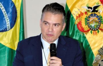 Viceministro Justiniano insta a Brasil a ser parte de la erradicación de coca ilegal