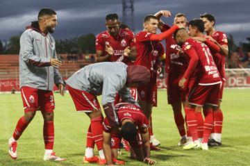 Guabirá sale del fondo con triunfo en Montero