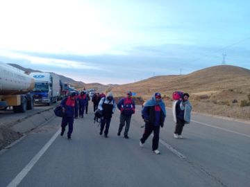 Hay bloqueos en el camino a Oruro que no reporta la ABC