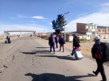 Hay bloqueos en el camino a Oruro que no reporta la ABC