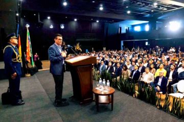 Paz anuncia comisión para reformar la CPE y paquete de leyes