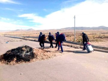 Hay bloqueos en el camino a Oruro que no reporta la Administradora Boliviana de Carreteras