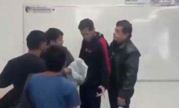 Un estudiante y su padre presionan y agreden a un docente en universidad de Santa Cruz
