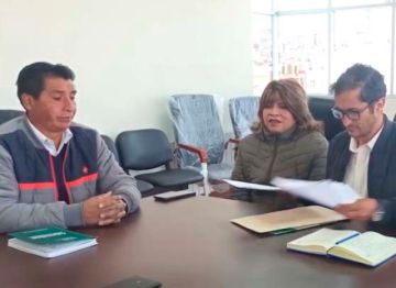 Se consolidan cambios de principales autoridades en Salud y Caminos