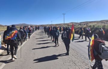 Marcha de evistas prevé llegar este lunes a La Paz; Gobierno ve intereses de desestabilización