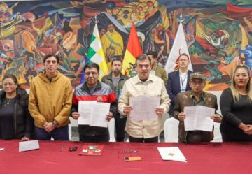 Rodrigo Paz firma acuerdo con la dirigencia de la COR de El Alto