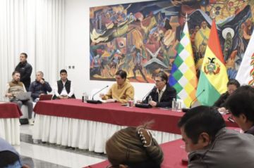 Presidente y ministros se reúnen con la COR de El Alto 